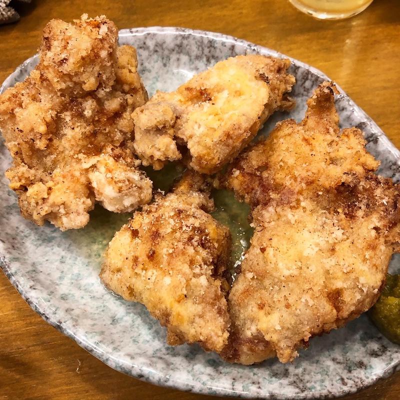 豚足の唐揚げ(昼飲酒場 岩瀬串店SUWARI)