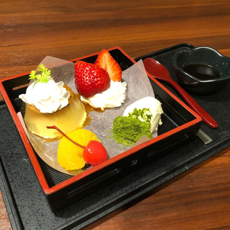 自家製プリンアラモード《友禅》(藍屋 綾瀬店)