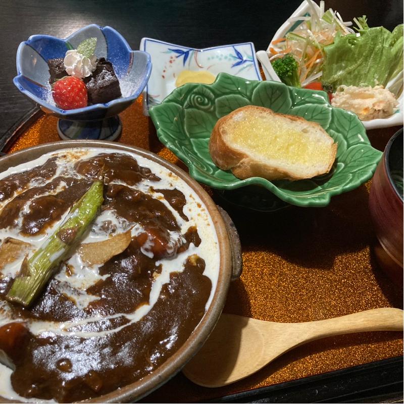 ゴロっと牛すじシチュー丼(割烹　にし川 )