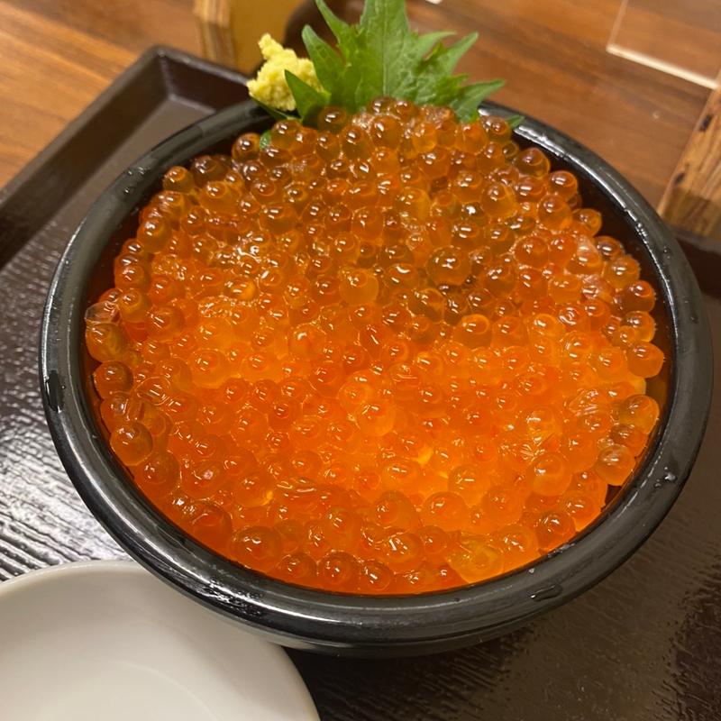 いくら丼　小(海鮮処 魚屋の台所 本店)