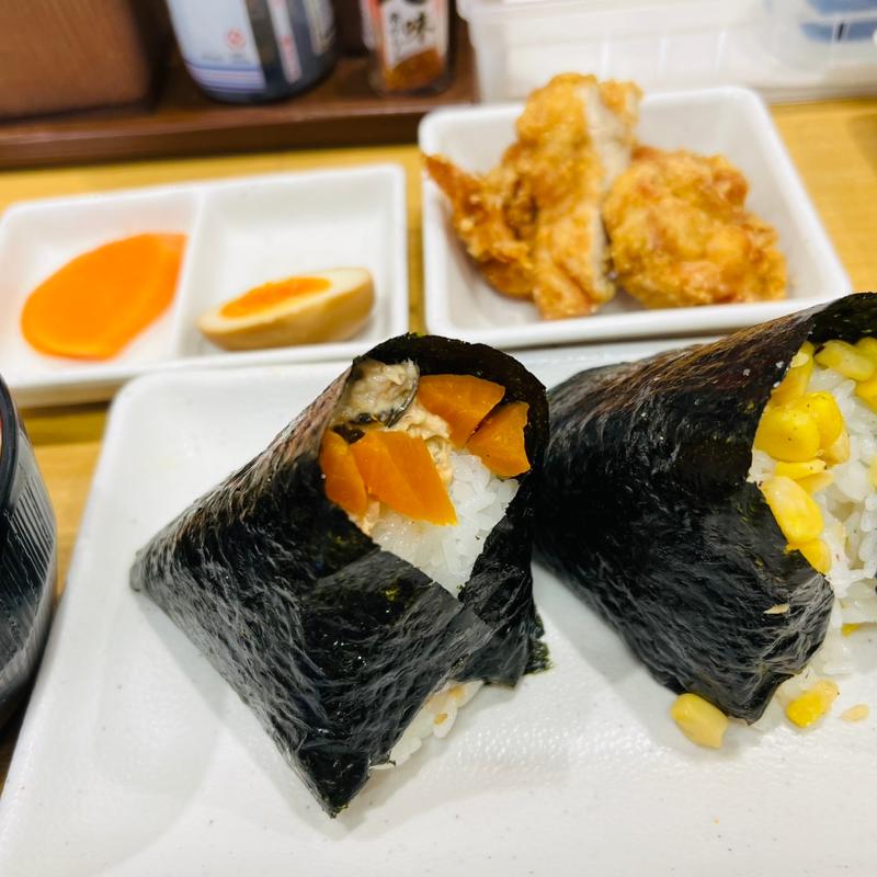 おにぎり2個セット(とうもろこしバター醤油、ツナマヨたくあん)(戸越屋)