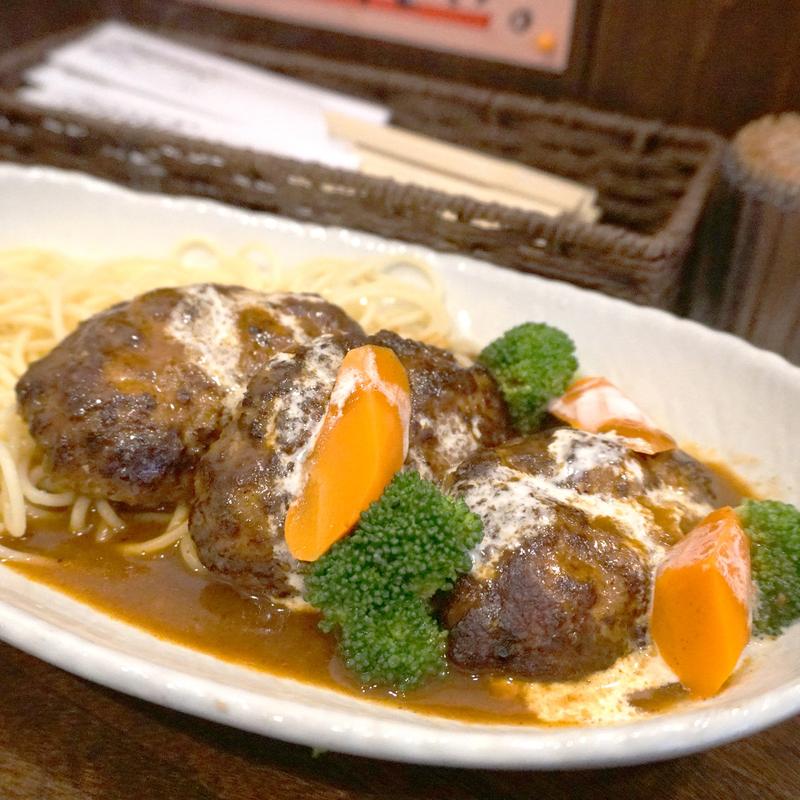 煮込みハンバーグセット(大きなハンバーグ)(ジャポネ)