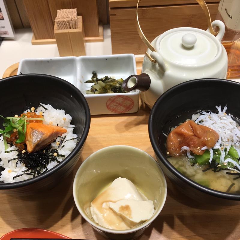 朝食だし茶漬け 釜揚げしらすと南高梅(だし茶漬け えん エキマルシェ新大阪店)