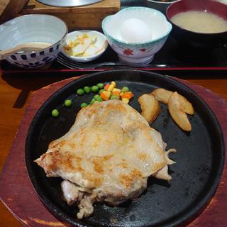 チキンステーキ定食(めし処よこた )