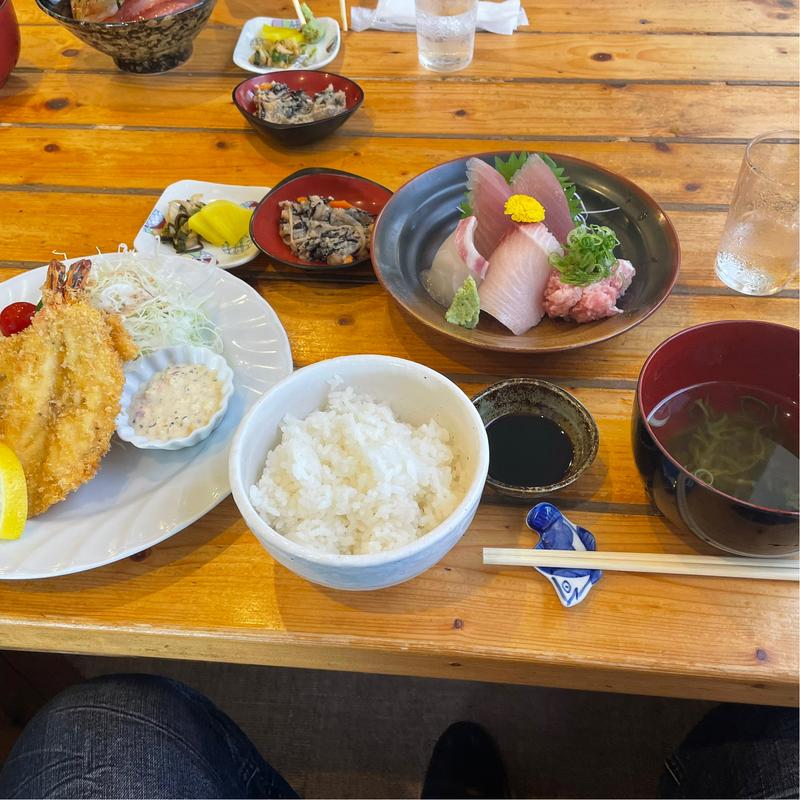 よくばり定食B(漁師めし　みなと食堂 )