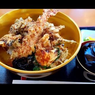 海老と静岡野菜のミックス天丼(食処うまいや東洋 )