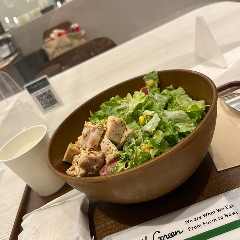 ハーブチキンと彩り野菜のサラダ(WithGreen ムスブ田町店)