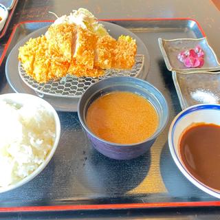 (とんかつ・串揚げとお酒処 とんかつや諭吉)