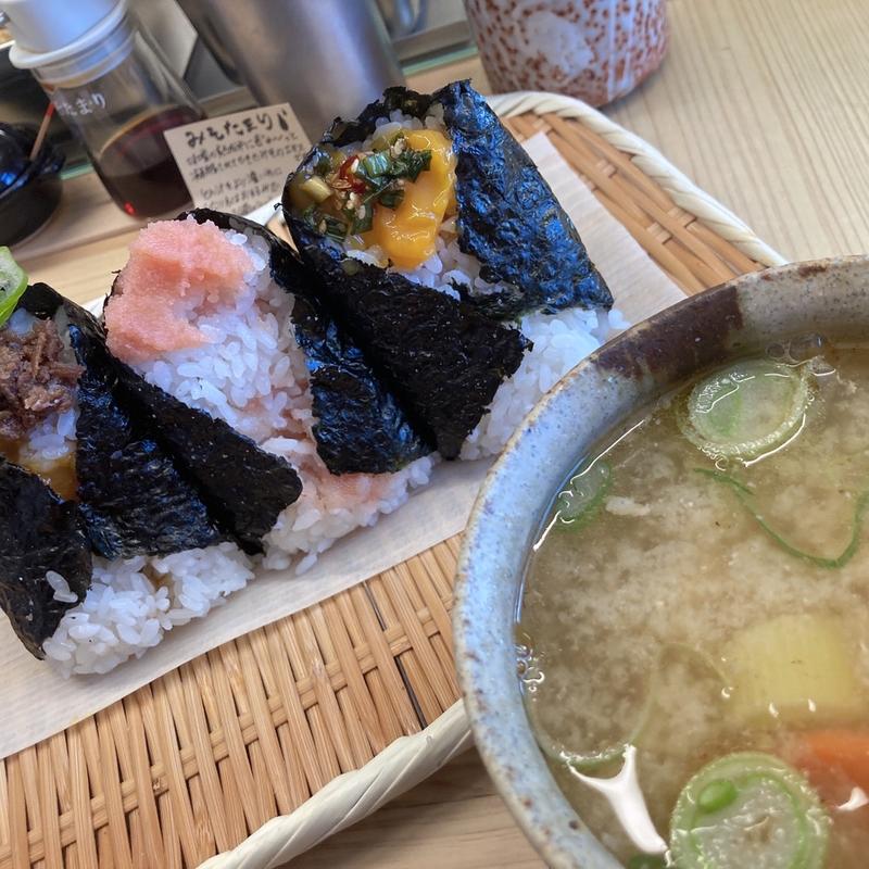 麻薬たまご、生たらこ、すき焼(おにぎり・とん汁 山太郎)