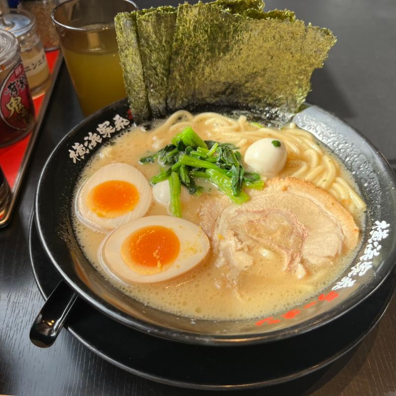 醤油豚骨(横浜家系ラーメン 壱濃家)