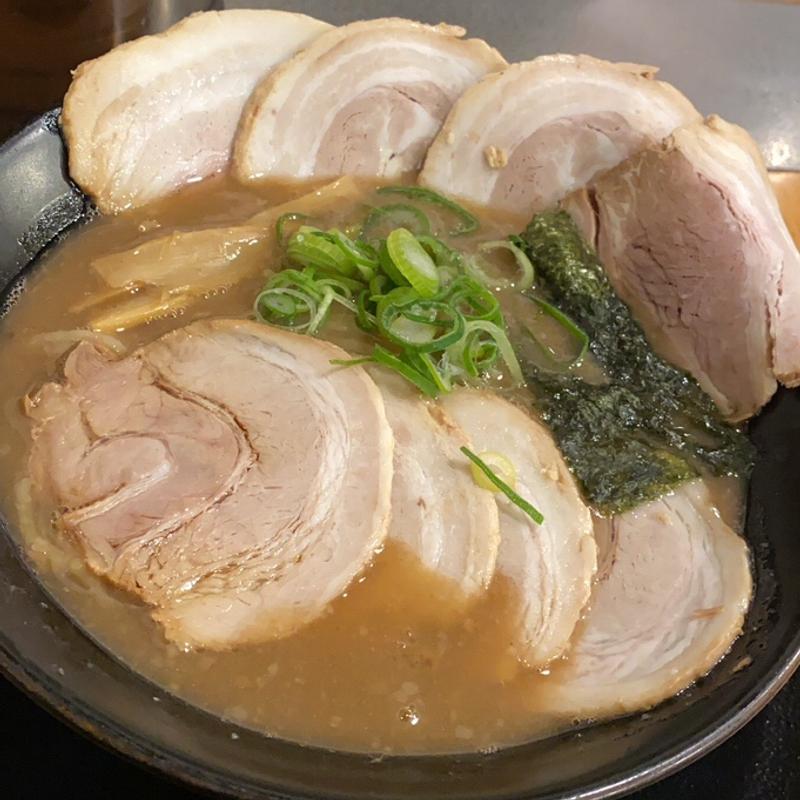 (らーめん与七)