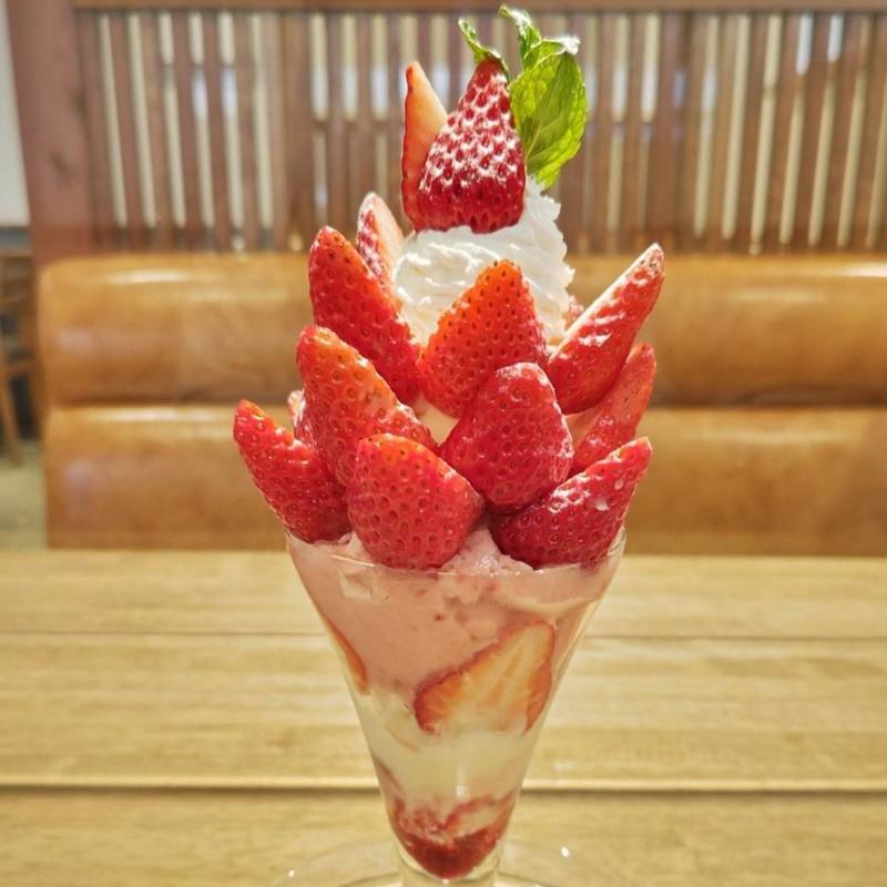 いちごパフェ(BLUE STAR CAFE)