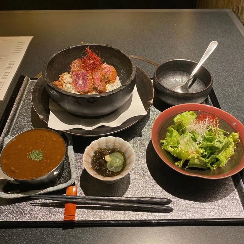 きらく石焼き牛カツカレーセット(名古屋焼肉きらく)