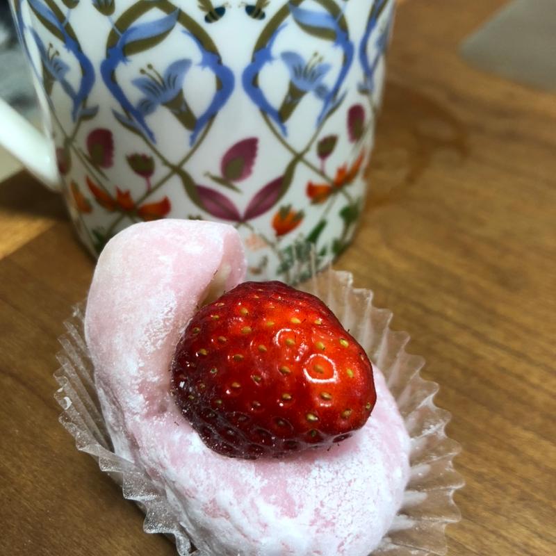 特選大きな苺大福(シャトレーゼ 湘南さむかわ店 （Chateraise）)