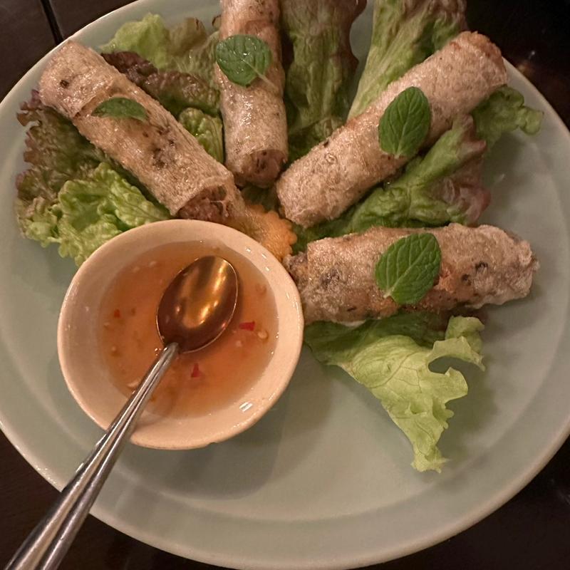 チャー・ジョー（サイゴン風揚げ春巻き） 4本(Restaurant RIVE GAUCHE （レストラン リヴ・ゴーシュ）)