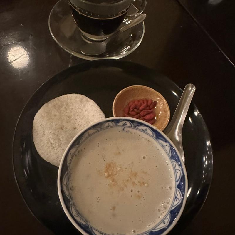 チェー・ダウ・サイン（白玉入りココナッツぜんざい）(Restaurant RIVE GAUCHE （レストラン リヴ・ゴーシュ）)