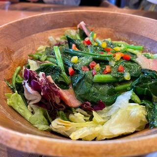 ベーコンとほうれん草の温製サラダ(イタリアンダイニング DoNA 経堂コルティ店)