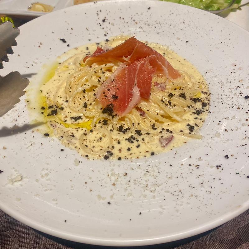 トリュフ香るカルボナーラ(金のイタリアン )