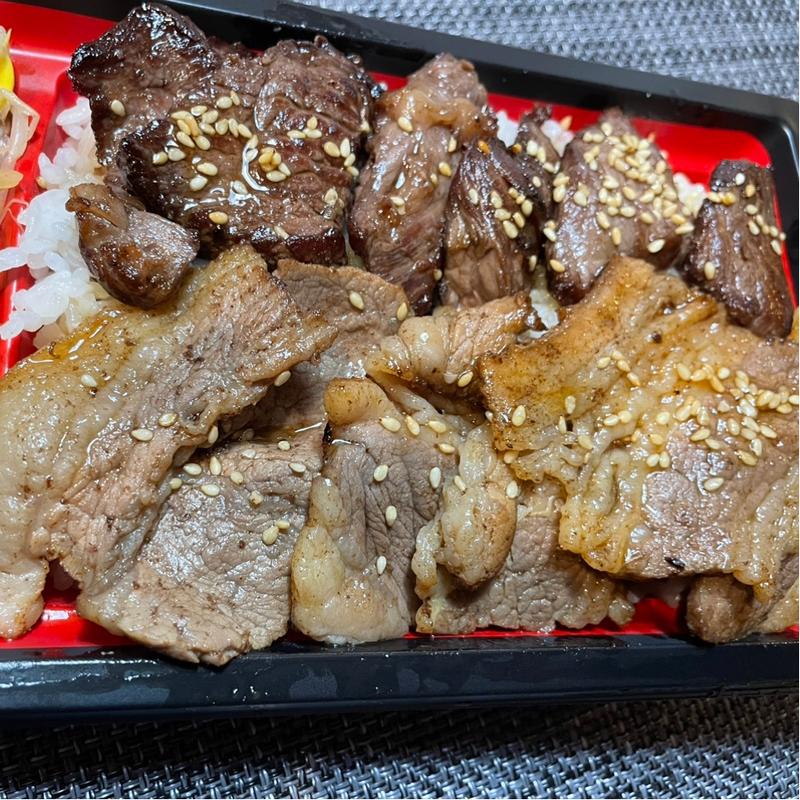 ハラミ、カルビ丼(焼肉グルメ　２９６（ニクロー） 東久留米西口店)