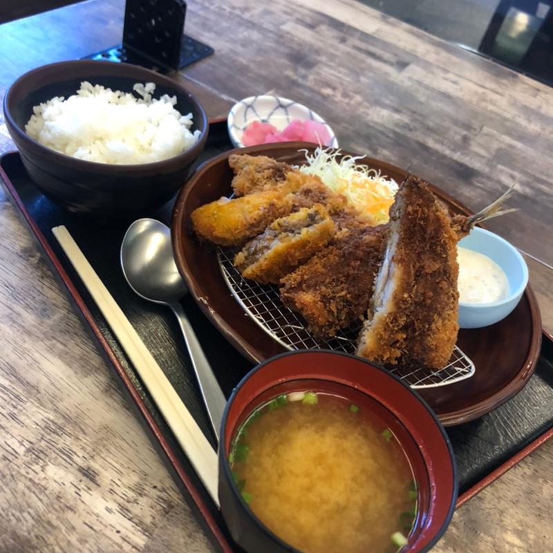 ミックスフライ定食(そば処 鐘庵　 掛川小笠PA店 （しょうあん）)