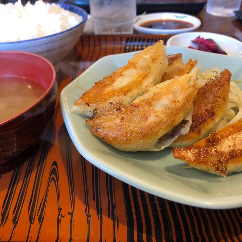 (ぎょうざ七福)