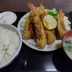 ミックスフライ定食(女良食堂)