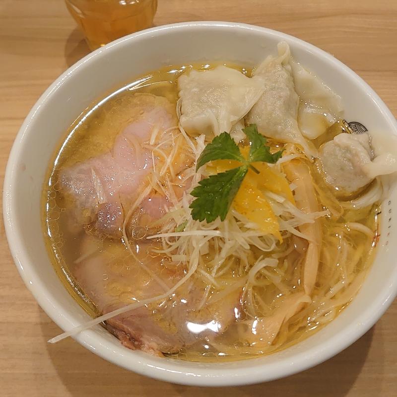 雲呑鶏塩ラーメン(和麺ぐり虎 名古屋店)
