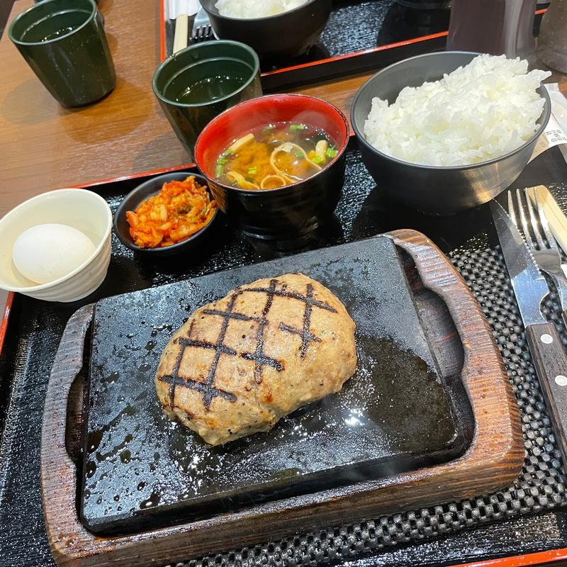 粗挽きハンバーグ(感動の肉と米 甚目寺店)