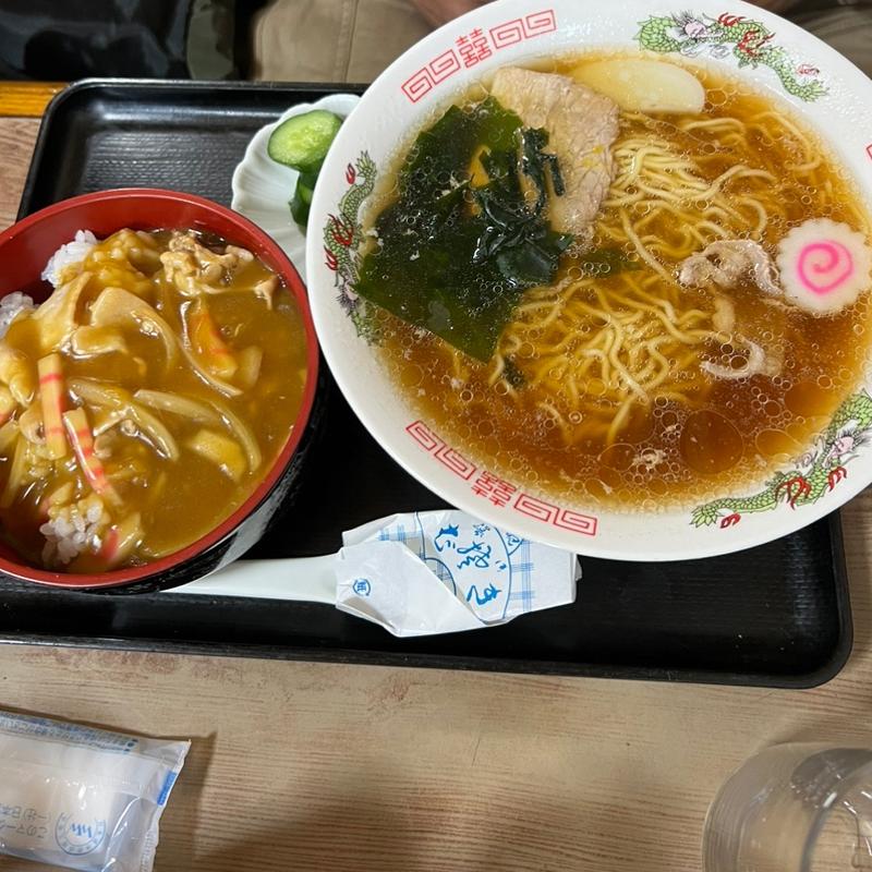 ラーメン、ミニカレー丼(辰巳庵)
