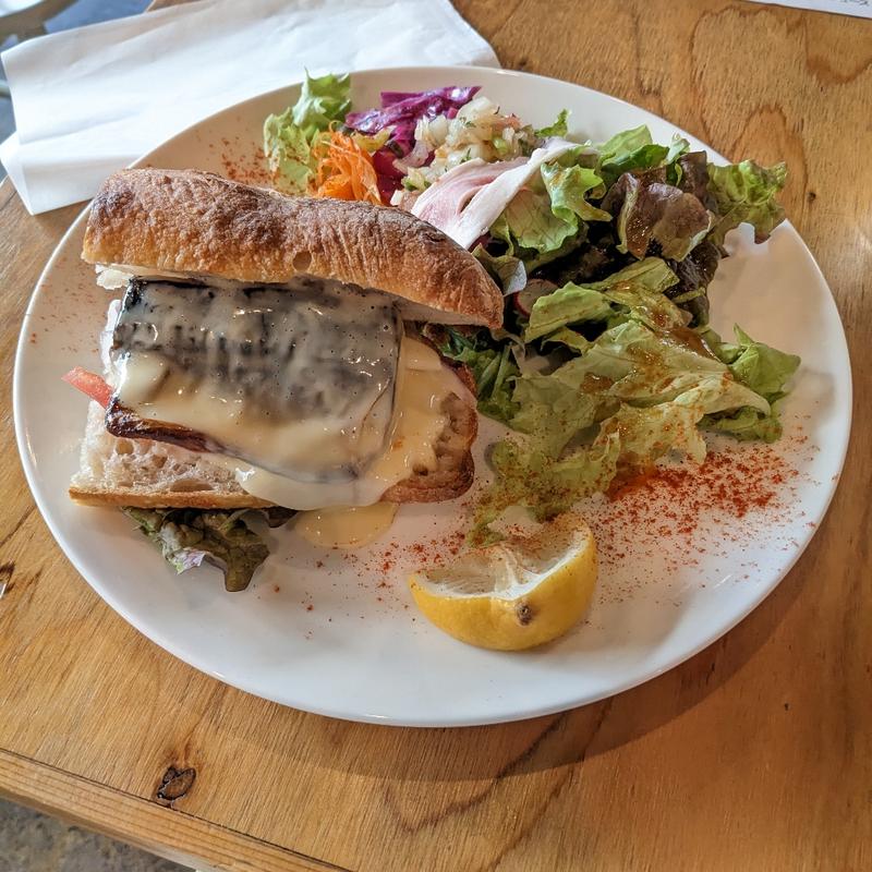 トルコ名物サバサンド(TRUNK CAFE （トランク カフェ）)