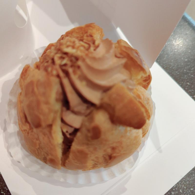 期間限定　チョコガナッシュシュークリーム(ユーハイム 高島屋新宿店)