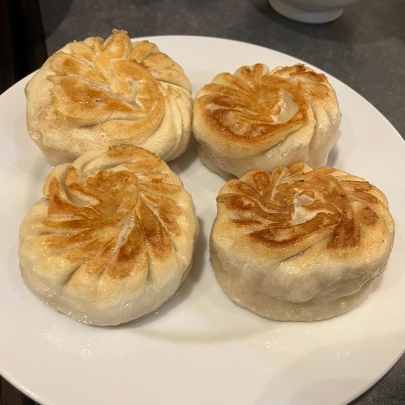 海老にら餃子(神田餃子屋 本店 （カンダギョウザヤ）)