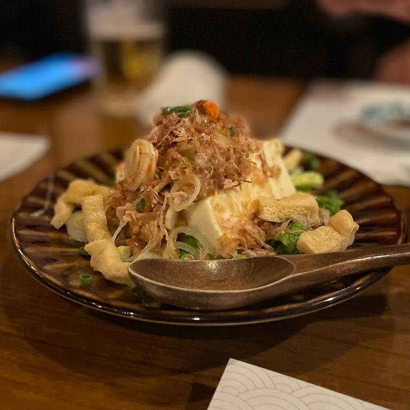 納豆乗せ豆腐(囲炉裏焼きと蕎麦の店 うえ田)