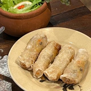 チャーゾー（揚げ春巻）(ベトナム料理クアンコム11)
