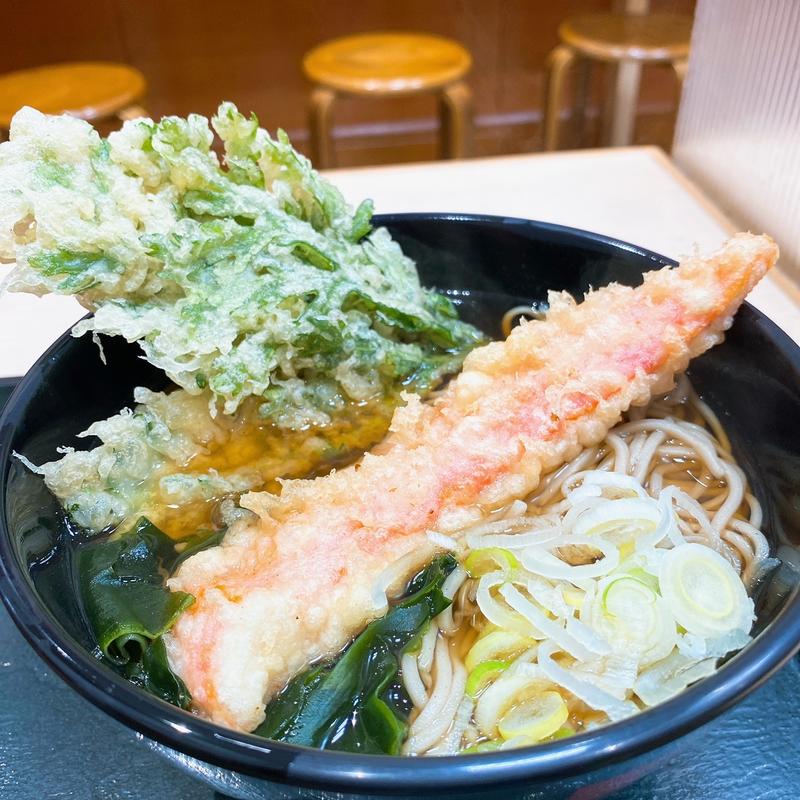 春菊・大ぶりカニカマ天そば(箱根そば 豊洲店 )