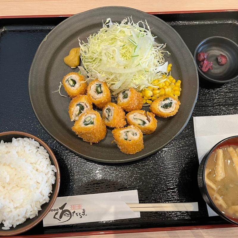 チーズチキン大葉巻定食（並）（小ご飯）(お食事処 くろだるま 福岡木の葉モール橋本店)