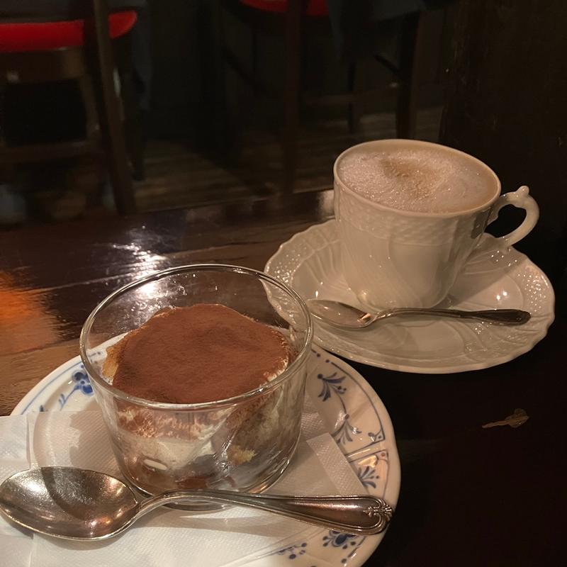 珈琲屋さんのティラミス(カフェ トロワバグ)