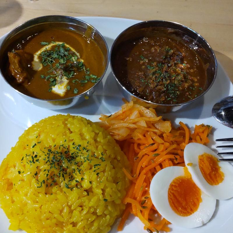 2種盛合せカレー(チキンと牛肉)(カリー・ギーク 技研ベース支店

)