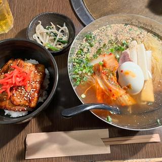 盛岡冷麺とミニ豚丼セット(炭火焼肉大手門)