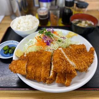 チキンカツ定食(半ライス)(インター食堂 富田店 )
