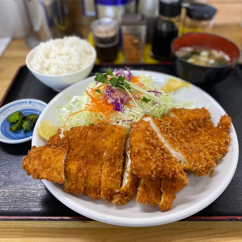 チキンカツ定食(半ライス)(インター食堂 富田店 )