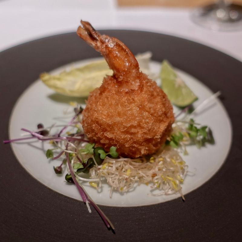 海老のすり身揚げバイマックル風味のタルタル添え(マンゴツリー東京)