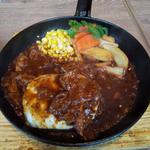 ハンバーグ(神田の肉バル ランプキャップ 赤羽店)