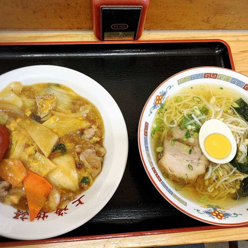 Bセット（中華丼＋らーめん）(上海物語 )