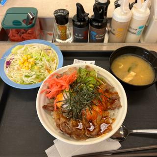 牛焼ビビン丼、サラダセット(松屋 足立保塚店 )