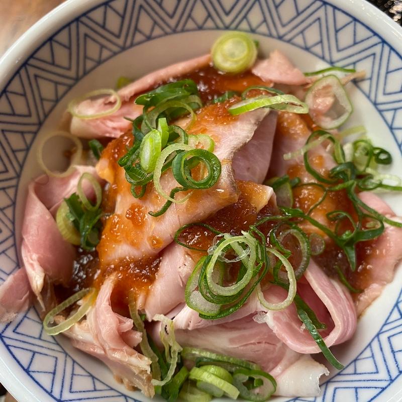 ローストポーク丼(中華そばよしかわ 三井アウトレットパーク入間店)