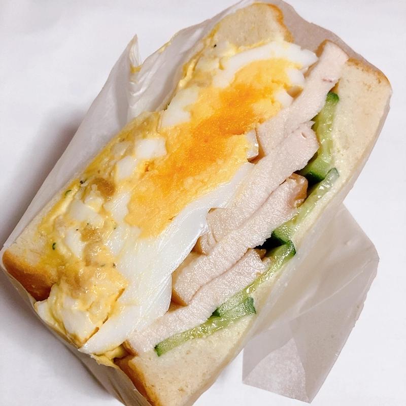 スモークチキンたまごサラダ(10 グッド カフェ&サンドイッチ （10 GOOD Coffee & sandwiches）)