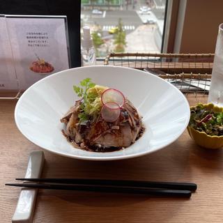ローストビーフ丼(inZONE TABLE)