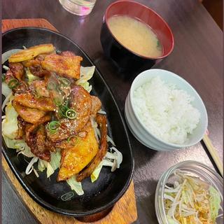 MIXコリアンカルビ定食(韓国鉄板焼・陣)