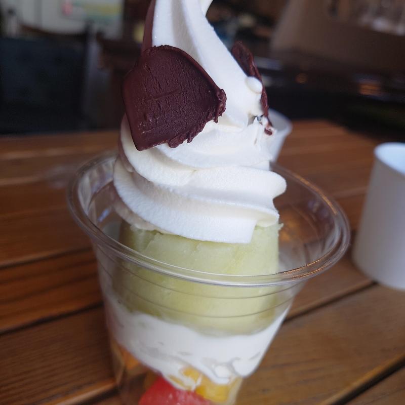 日替わりパフェ(メロン)(パフェ＆レストラン ハワイ 出島店)